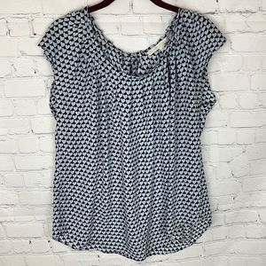 LC Lauren Conrad Black and Grey Blouse with Heart Pattern Size Large